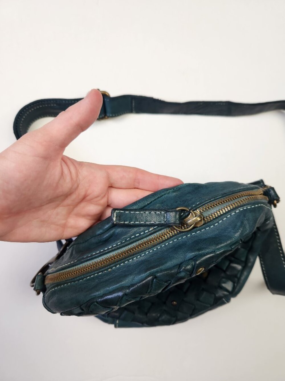 Sundance Woven Leather Round Crossbody Purse Bag Dark Teal Blue - Picture 7 of 9